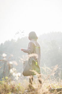 盤扣為語，呢喃秋冬——原創(chuàng)文藝毛呢大衣的匠心之旅